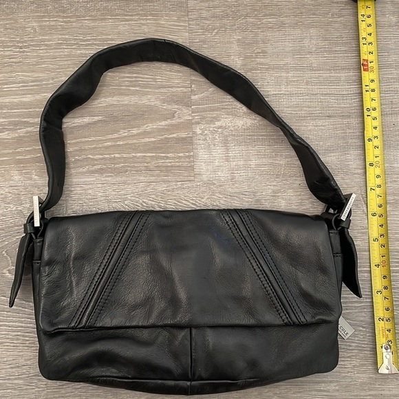 Black Purse - Picture 7 of 7